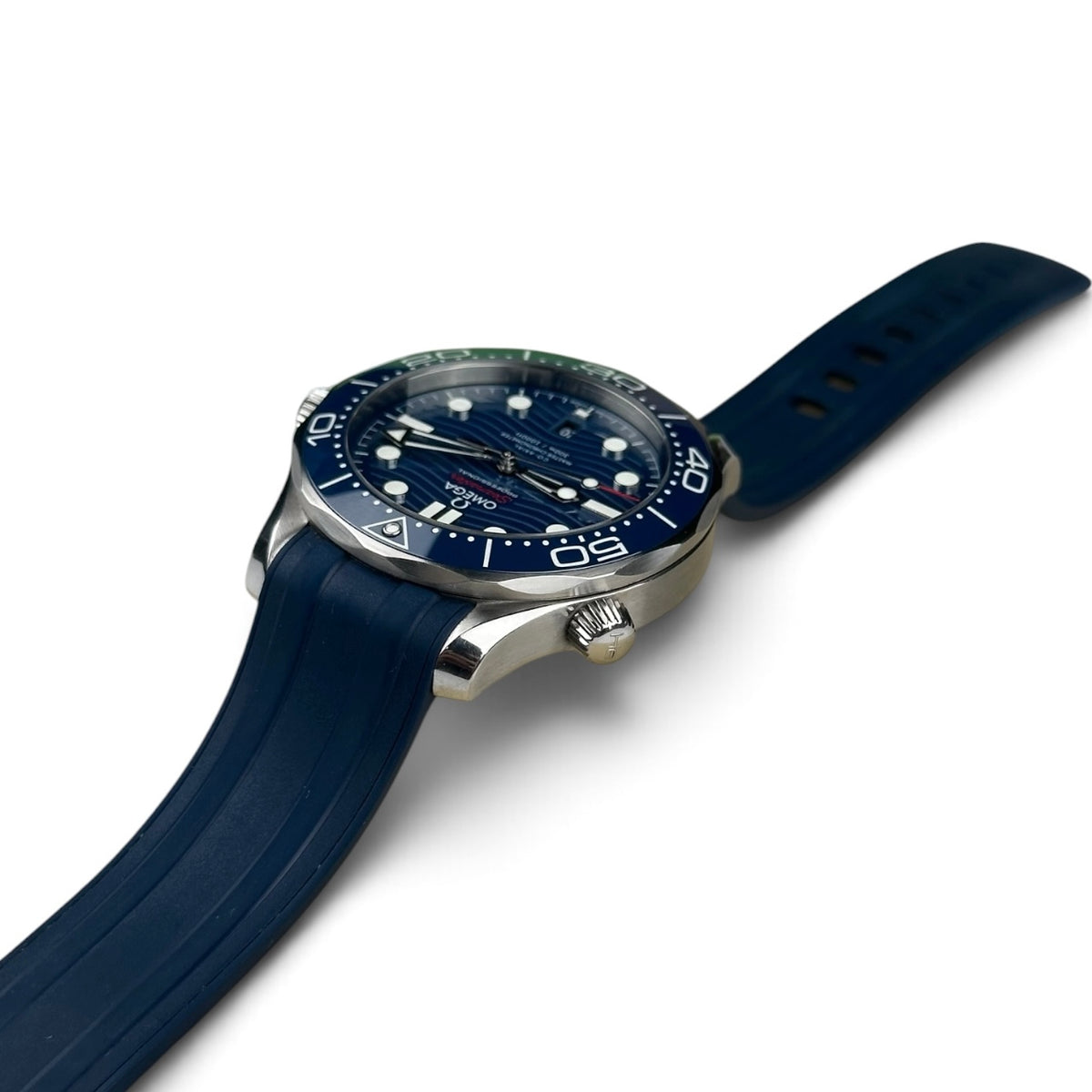 2023 Omega Seamaster 300M Blue Rubber 210.32.42.20.03.001 Box Papers