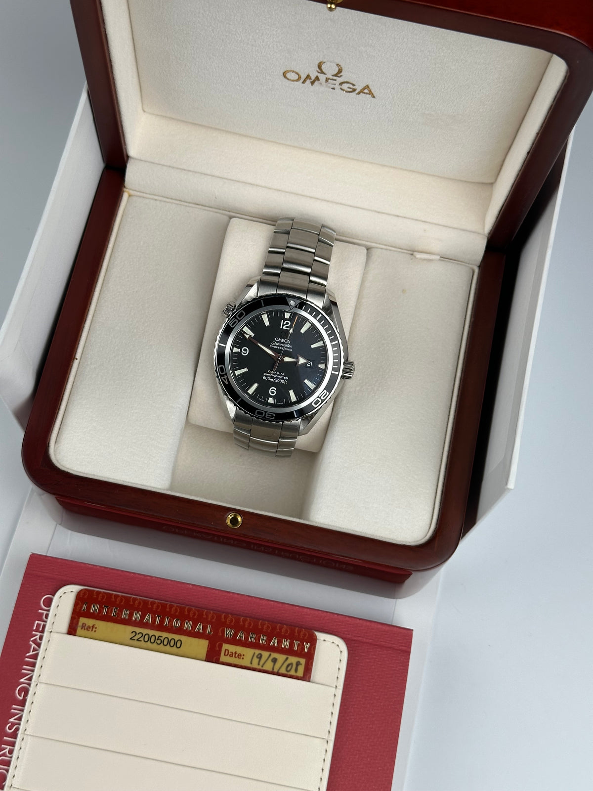 Omega Planet Ocean Black 45.5mm 2200.50 Box Papers 2008