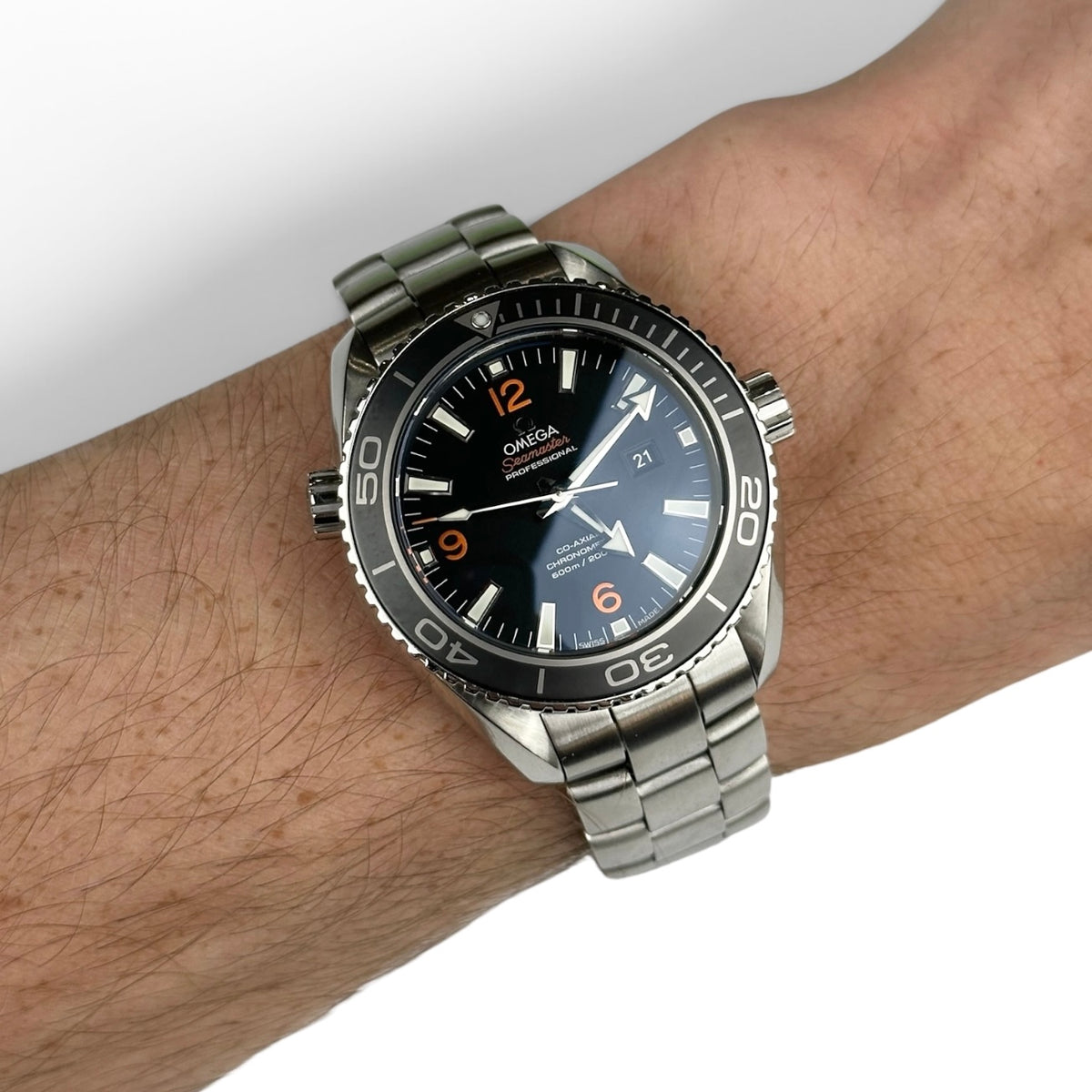 Omega Planet Ocean Black 38mm - 232.30.38.20.01.001 Box Papers
