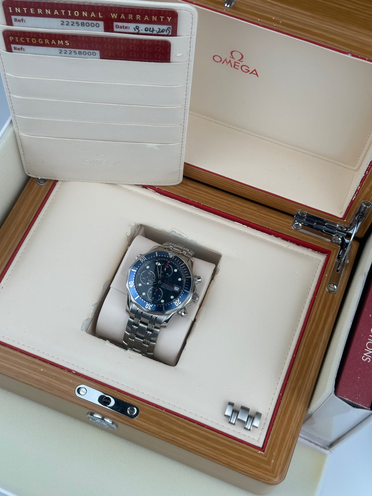 OMEGA Diver Chronograph Blue - 2225.80 Box Papers